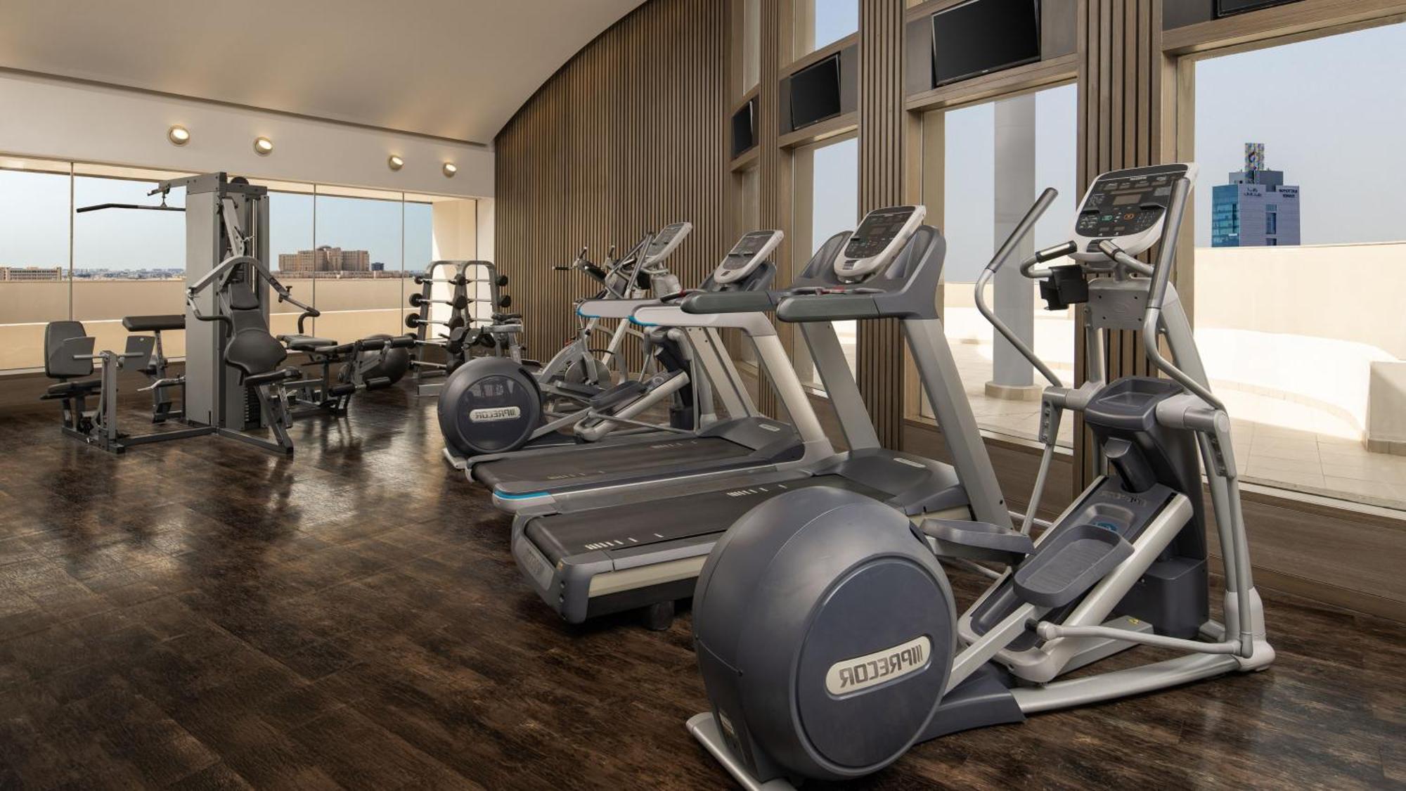 Carlton Al Moaibed Hotel Dammam Exterior foto A gym at the hotel